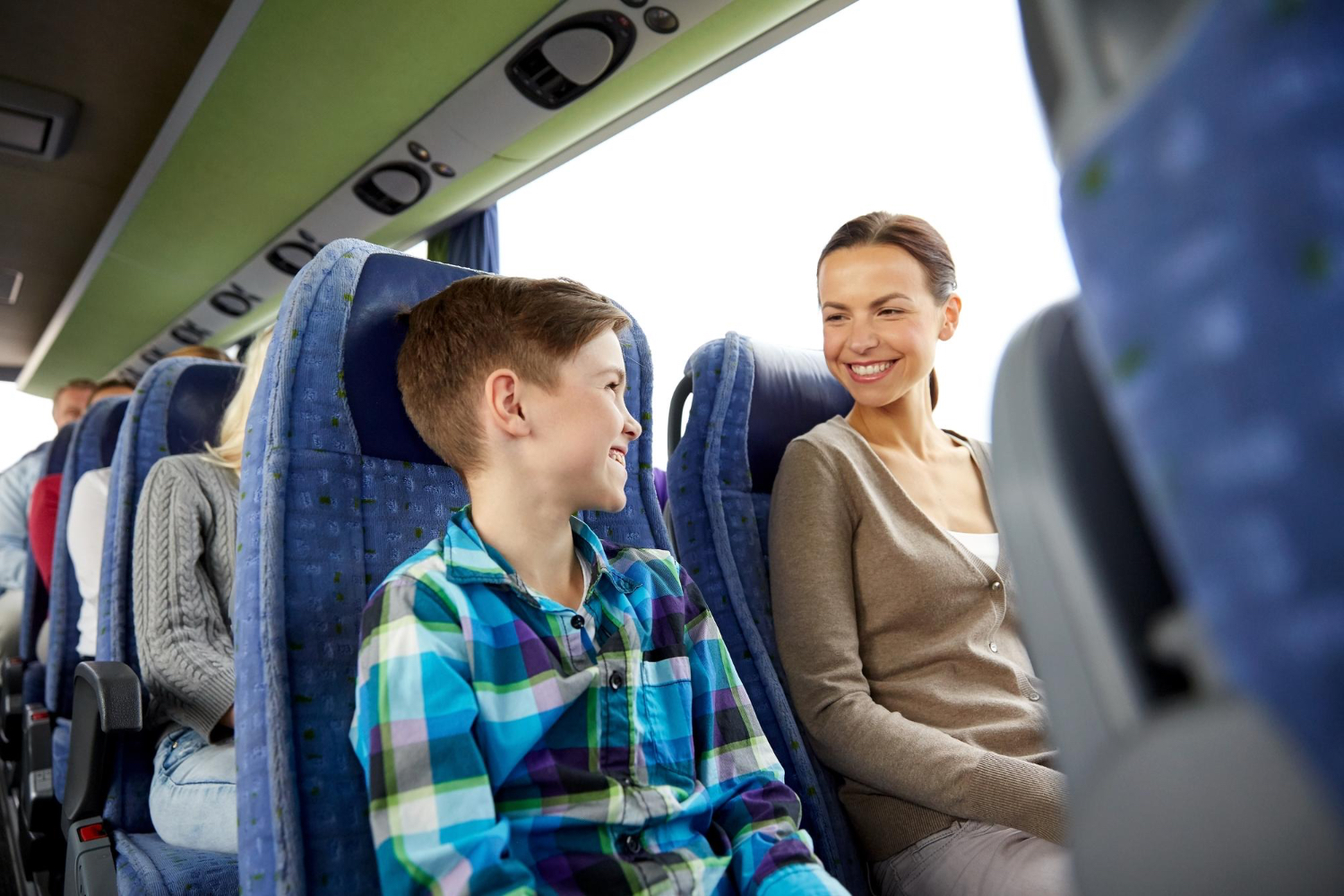 Et si le trajet devenait un moment agréable ? Le rôle du contenu à bord dans l’expérience passager